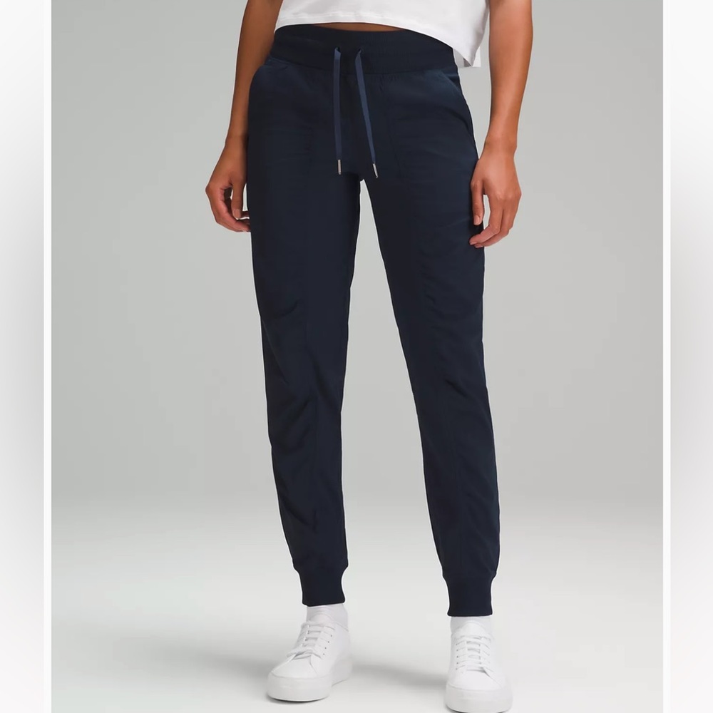 Lululemon dance studio mid rise jogger navy 6